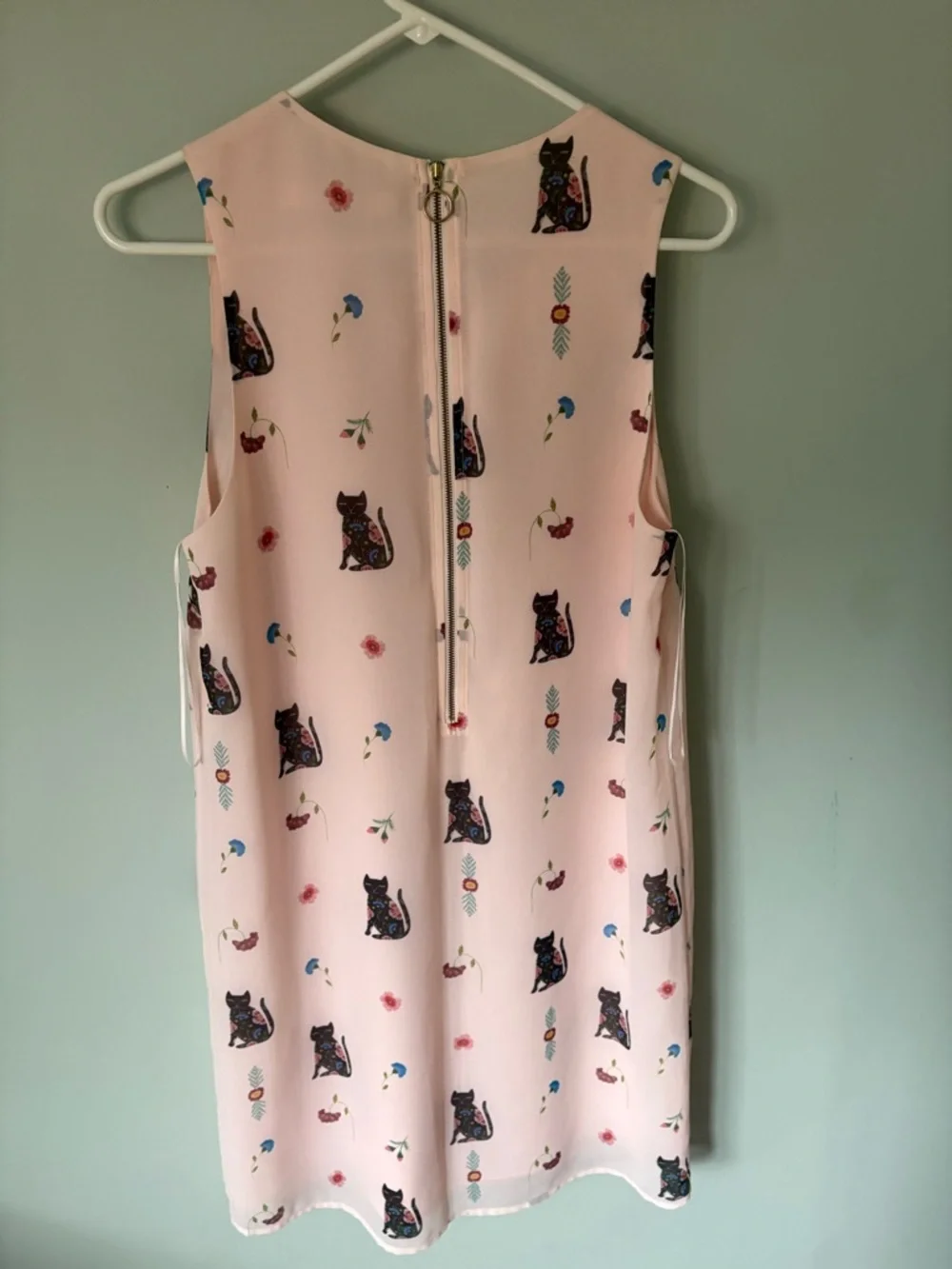 Simons Light Pink Shift Dress with Cat Print - Picture 3 of 5